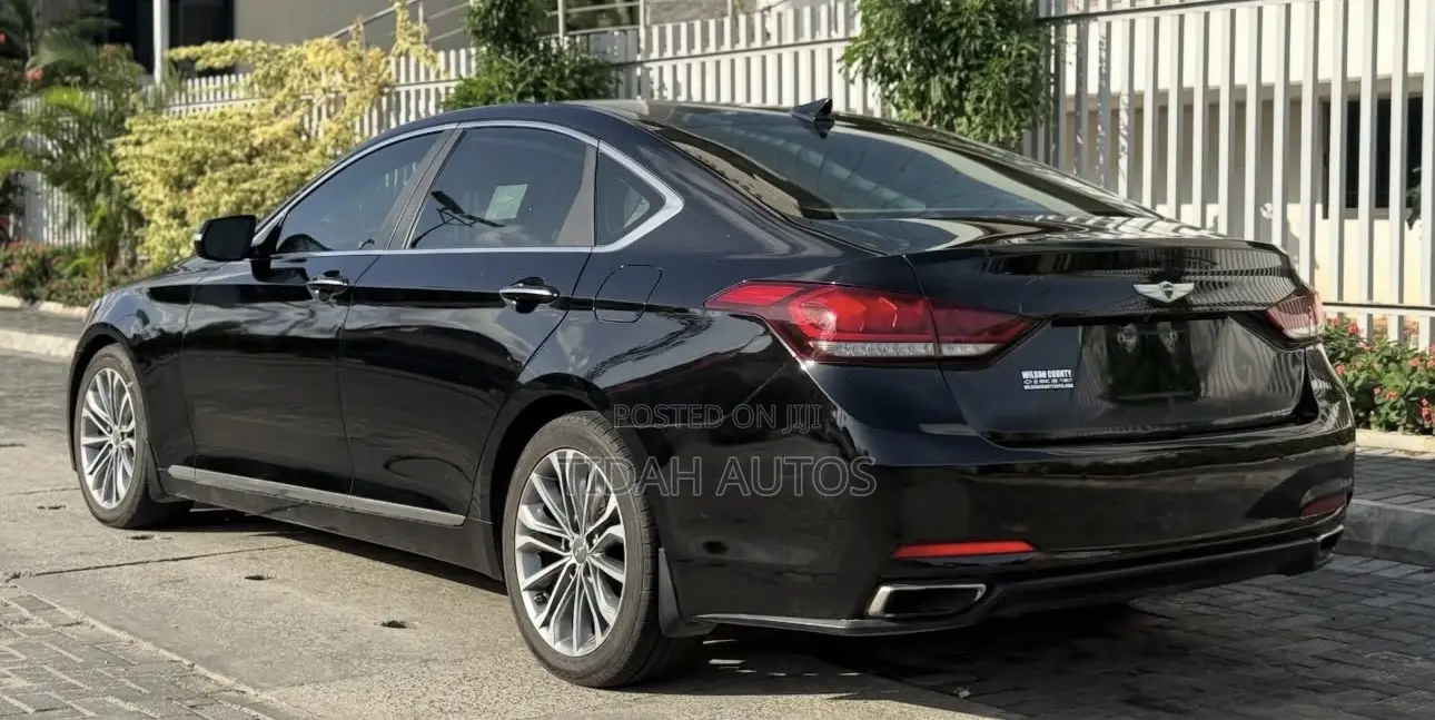 Hyundai Genesis 2016 Black