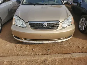 Toyota Corolla CE 2006 Gold
