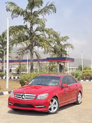 Mercedes-Benz C300 Luxury Sedan RWD (3.0L 6cyl 7A) 2011 Red