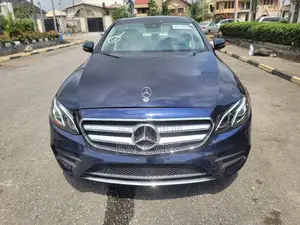 Mercedes-Benz E300 2018 Blue