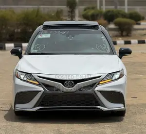 Toyota Camry XSE FWD 2020 White