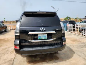 Lexus GX 460 2011 Black