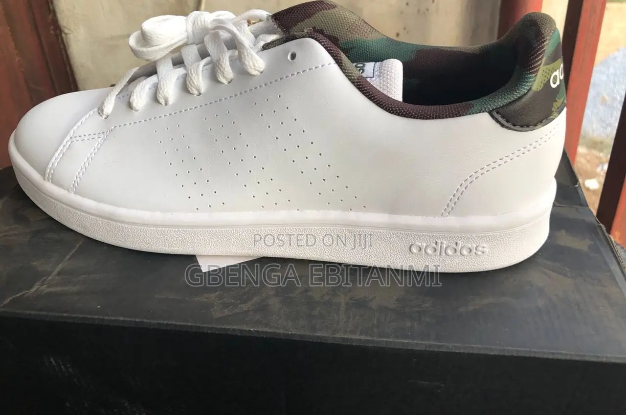 Adidas Advantage Sneakers