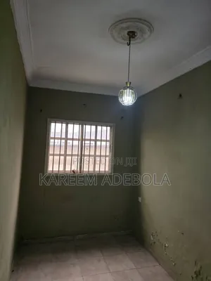 3bdrm Block of Flats in Omole Phase 2 for rent