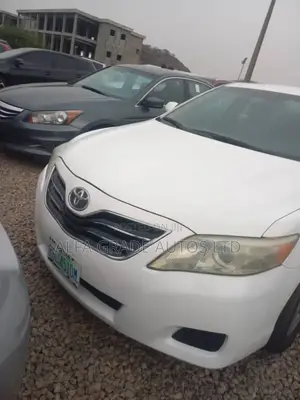 Toyota Camry 2010 White