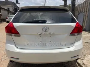 Toyota Venza 2010 White