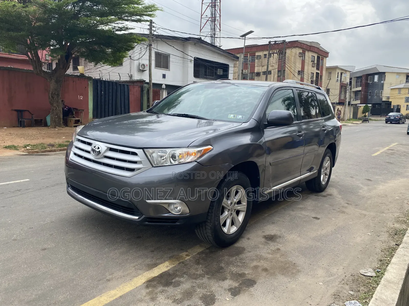 Toyota Highlander SE 2011 Gray