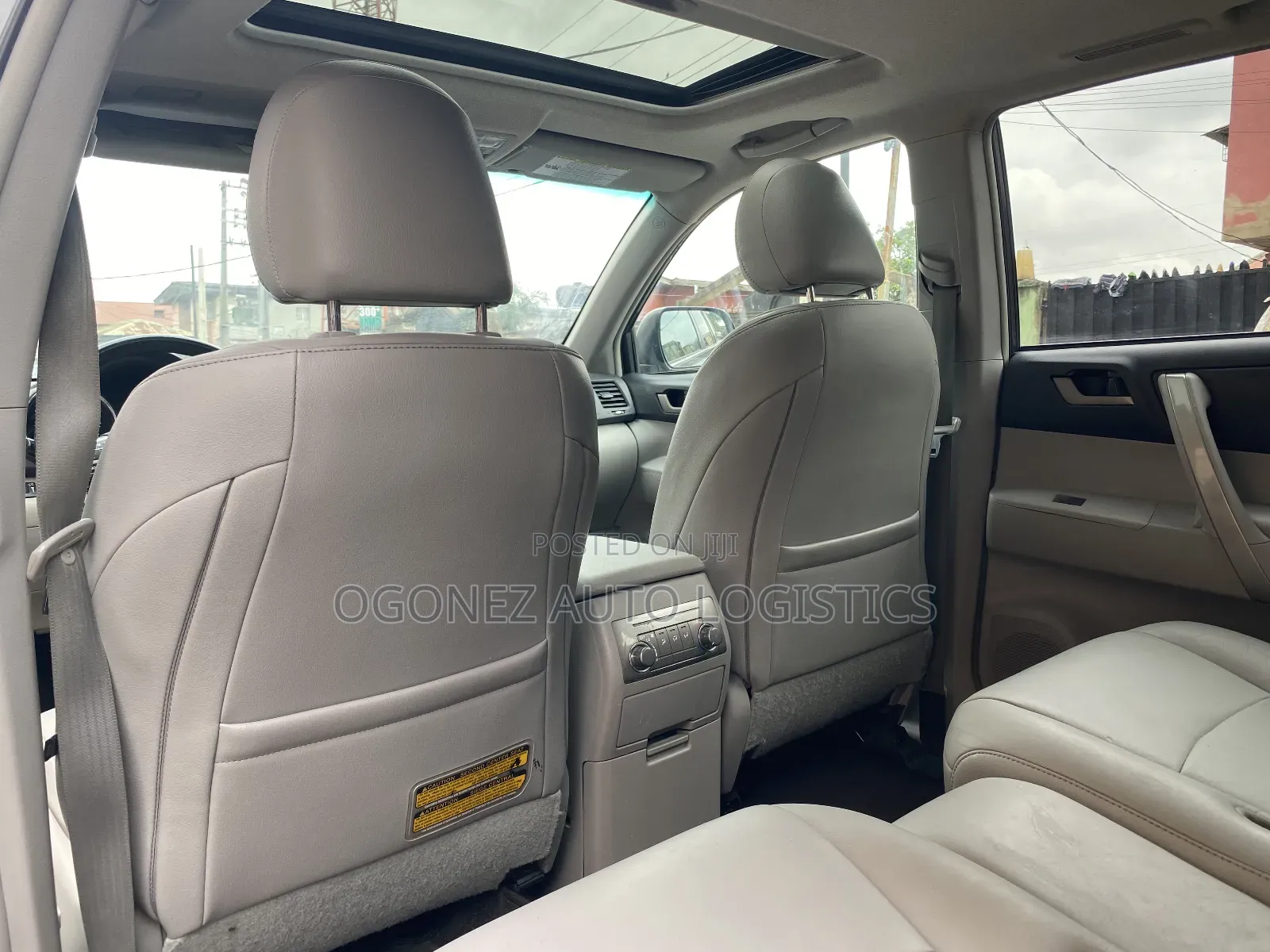 Toyota Highlander SE 2011 Gray