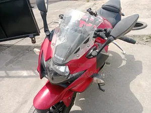 Suzuki GSX-R 2022 Red