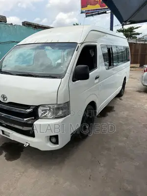 Toyota Grand HiAce 2014 White