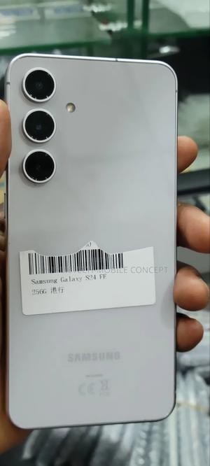 Samsung Galaxy S24 FE 256 GB White