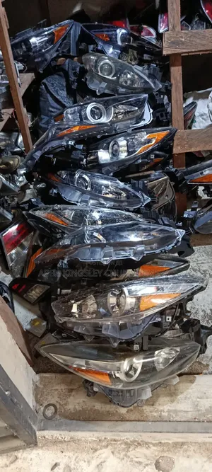 Mazda 3 Head Lamp