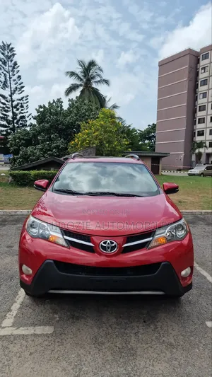 Toyota RAV4 XLE 4dr SUV (2.5L 4cyl 6A) 2015 Red