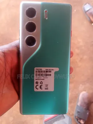 Tecno Camon 40 Pro 4G 256 GB Blue
