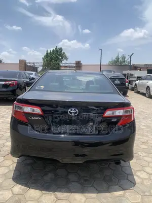Toyota Camry SE 4dr Sedan (2.5L 4cyl 6A) 2013 Black