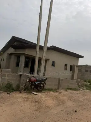 3bdrm Bungalow in Oluyole for sale