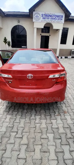 Toyota Camry LE 4dr Sedan (2.5L 4cyl 6A) 2015 Red