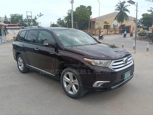 Toyota Highlander 2013 Red