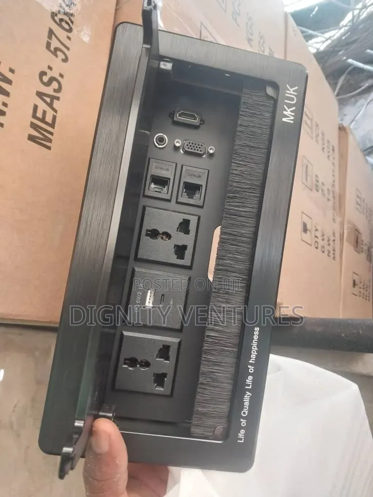 13a Table Sockets