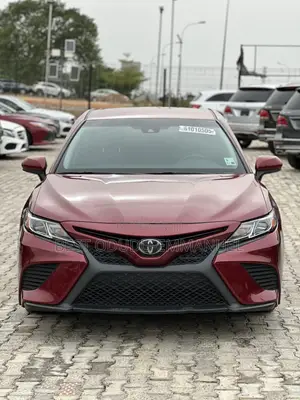 Toyota Camry SE FWD (2.5L 4cyl 8AM) 2018 Red
