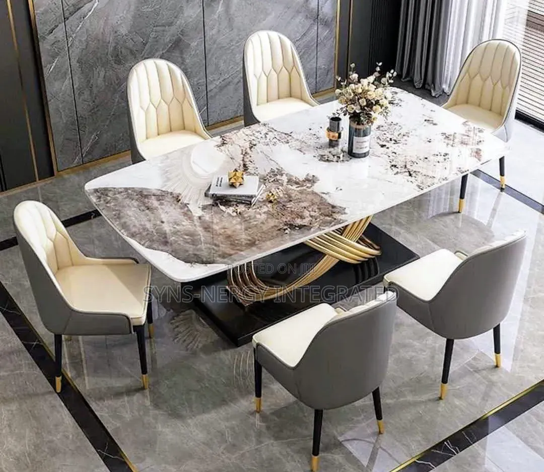 Luxury Dinning Table Set