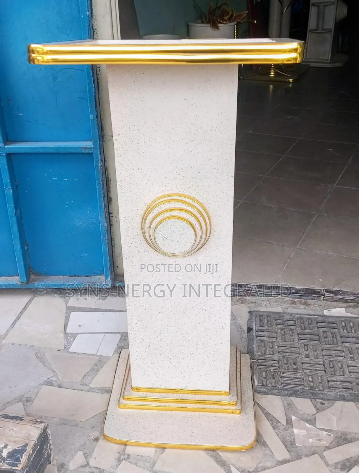 Unique Single Stand Pulpit