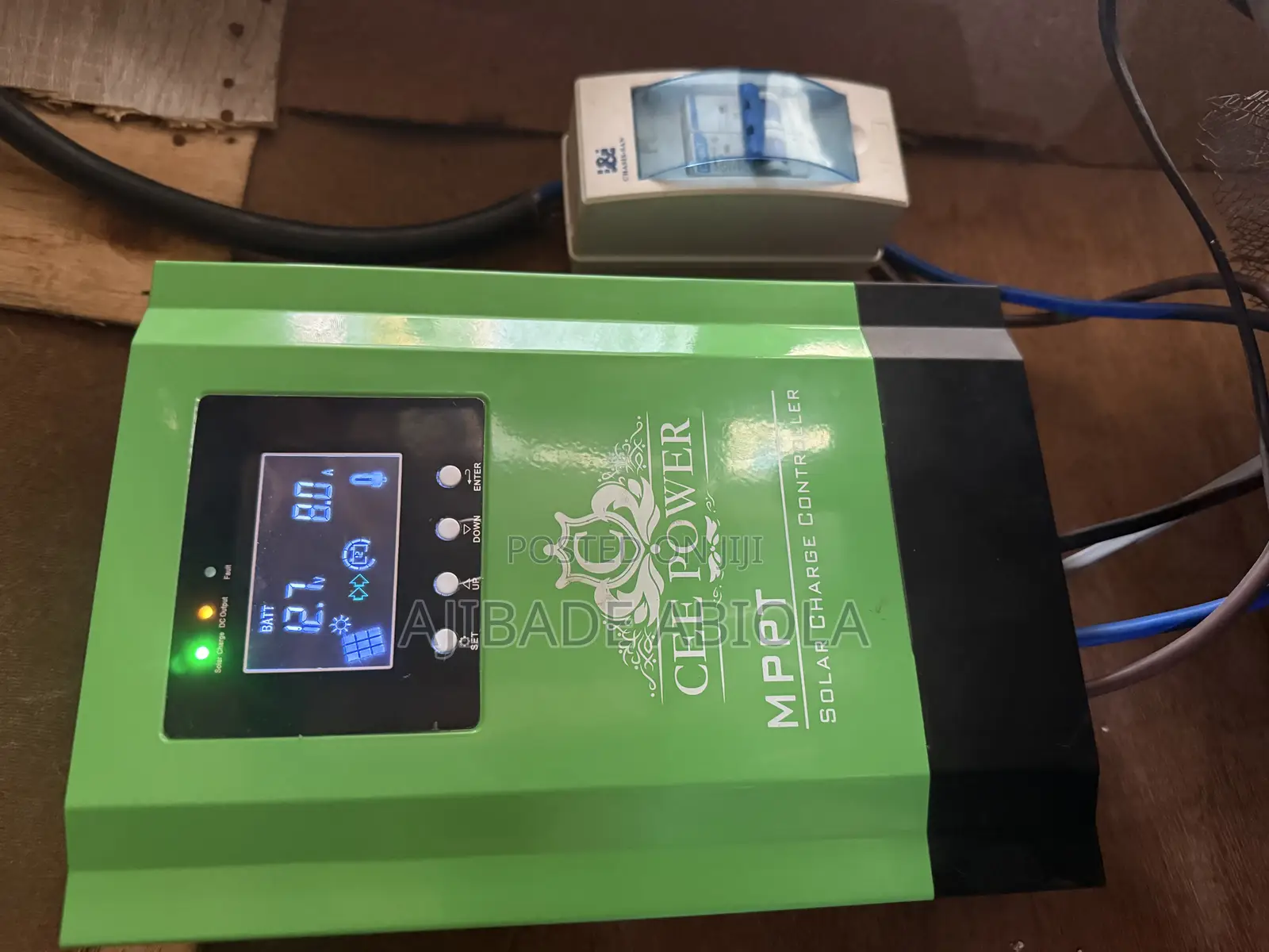 MPPT Solar Charge Controller