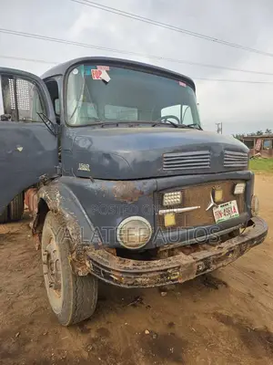 Mercedes 1519 Tipper