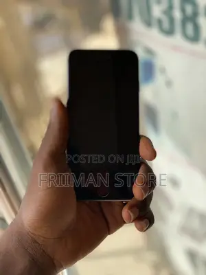 Apple iPhone 8 64 GB Black
