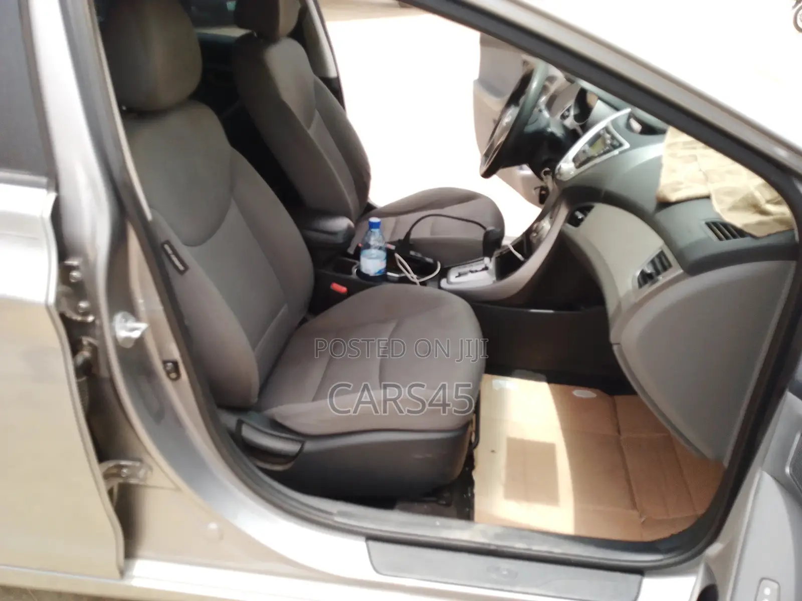 Hyundai Elantra 2011 Gray
