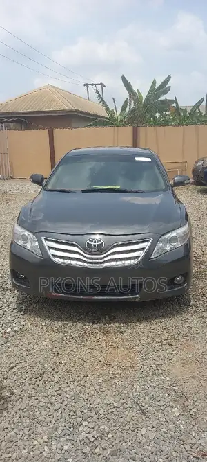 Toyota Camry 2009 Gray