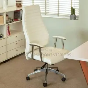 Highback Executive Cushioned Office Chair