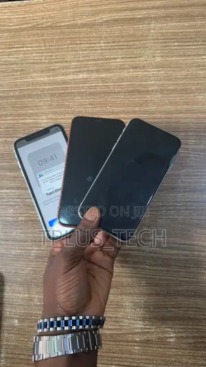 Apple iPhone XR 128 GB White