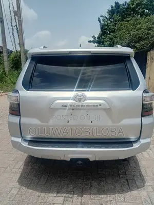 Toyota 4-Runner SR5 4dr SUV 4WD (4.0L 6cyl 5A) 2015 Silver