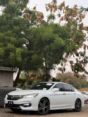 Honda Accord Touring 4dr Sedan FWD (3.5L 6cyl 6A) 2016 White