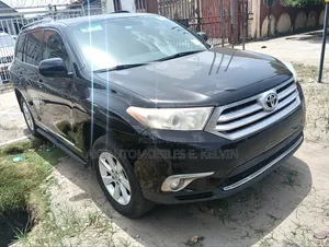 Toyota Highlander 3.5L 4WD 2013 Black
