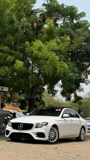 Mercedes-Benz E300 4Matic AWD Sedan (2.0L 4cyl 9A) 2017 White