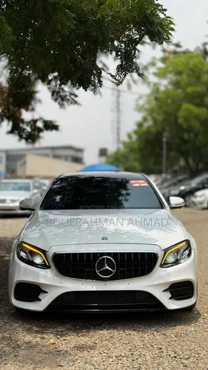 Mercedes-Benz E300 4Matic AWD Sedan (2.0L 4cyl 9A) 2017 White