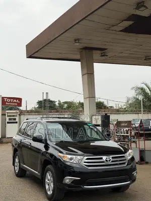 Toyota Highlander 2012 Black