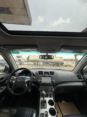 Toyota Highlander 2012 Black