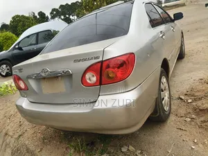 Toyota Corolla LE 2004 Silver