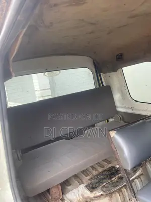 Suzuki APV Minibus 2018 Yellow