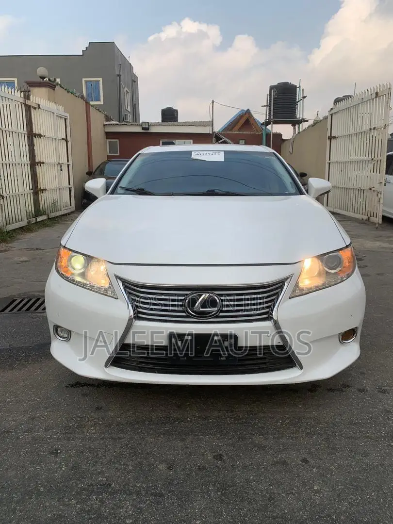 Lexus ES 350 FWD 2014 White
