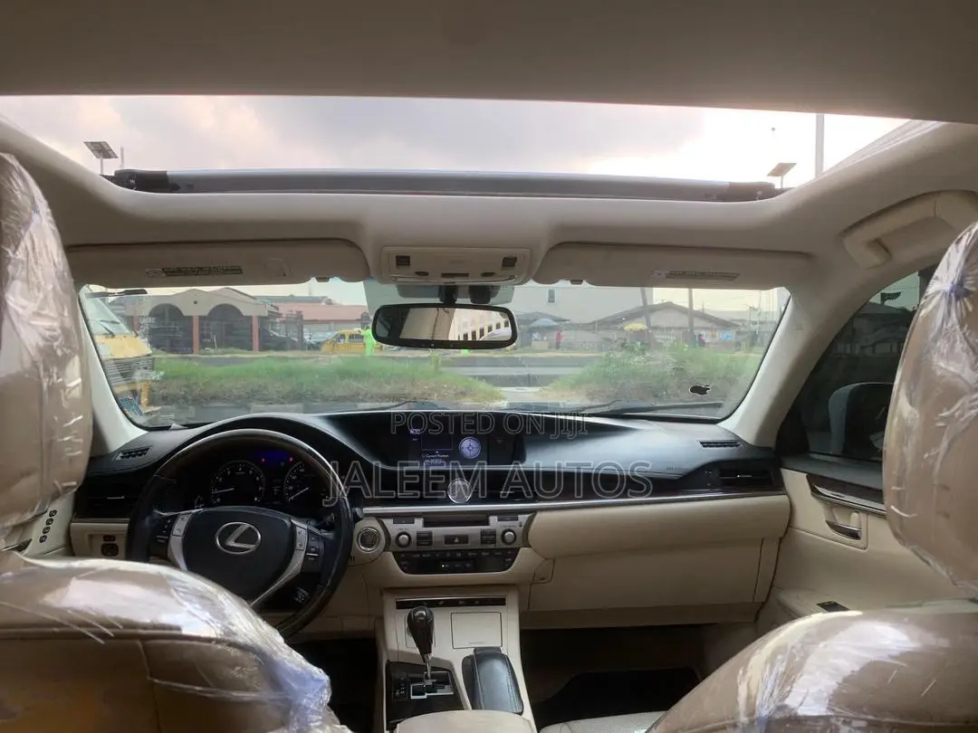 Lexus ES 350 FWD 2014 White