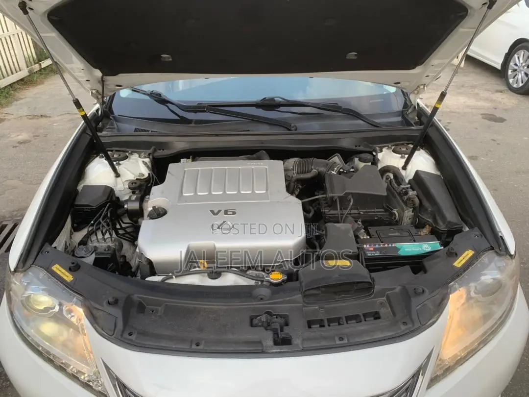 Lexus ES 350 FWD 2014 White