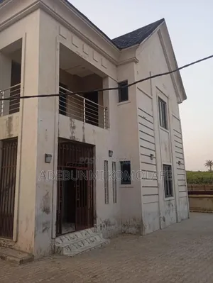 5bdrm Duplex In Karmo For Sale