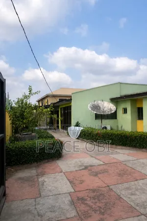 7bdrm Block of Flats in Oluyole Estate for sale
