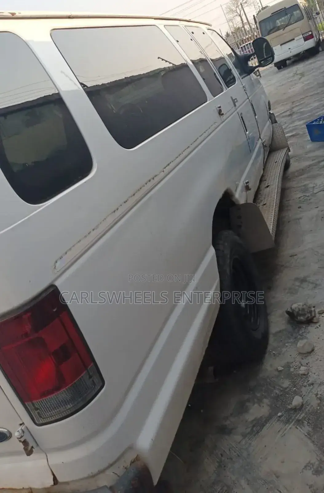 Ford Excursion 2010 White