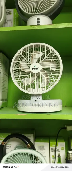 Rechargeable 8inch Table Fan