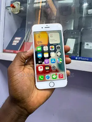 Apple iPhone 6s 16 GB Rose Gold